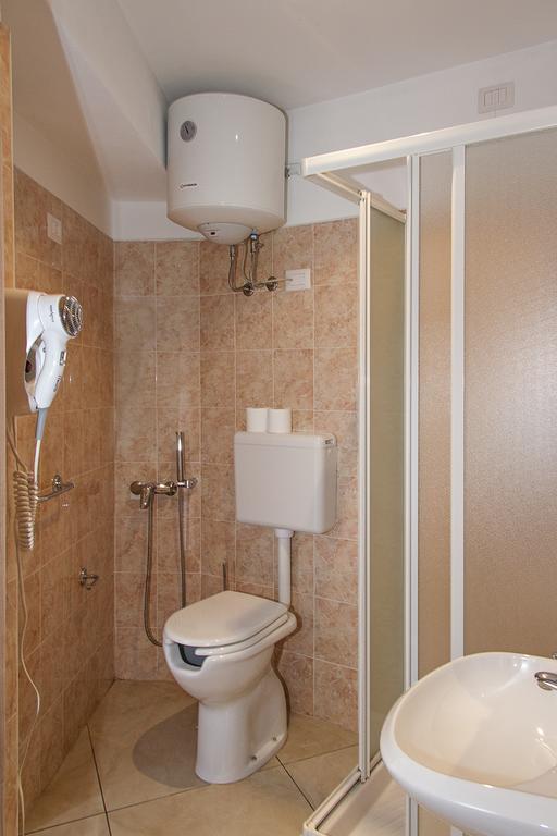 Suite Tower Бергамо Стая снимка